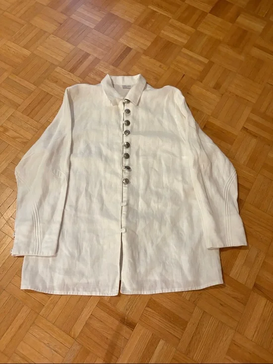 White Button-Front Linen top - Picture 1 of 16
